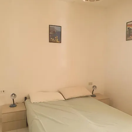 Villa Mareluna - Near The Beach , Family Residence Pet Friendly ! 度假居 梵蒂冈角